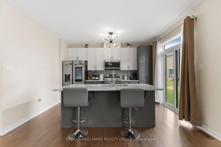 Photo 12 at 360 Peninsula Road, Nepean (Heritage Park), Ottawa
