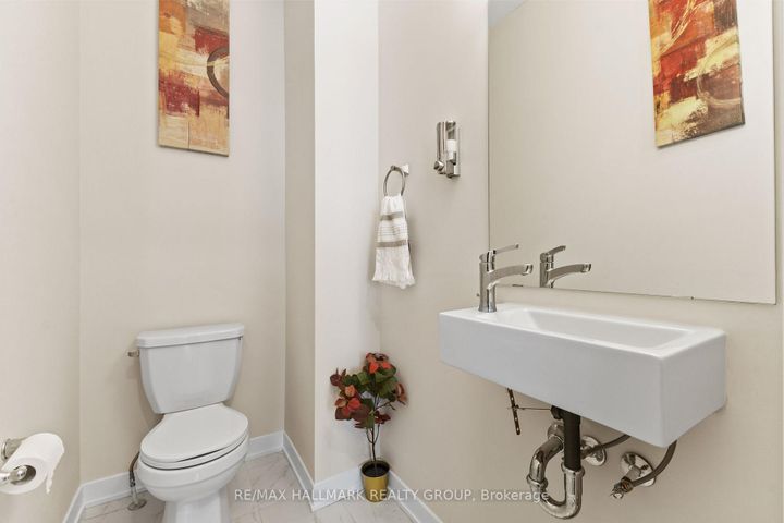 Photo 14 at 360 Peninsula Road, Nepean (Heritage Park), Ottawa