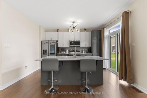 Photo 12 at 360 Peninsula Road, Nepean (Heritage Park), Ottawa