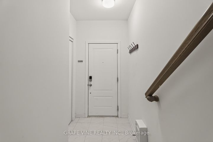 Photo 3 at 369 Olivenite Private, Nepean (Heritage Park), Ottawa