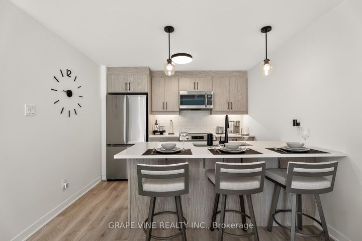 Photo 16 at 369 Olivenite Private, Nepean (Heritage Park), Ottawa