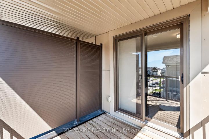 Photo 31 at 369 Olivenite Private, Nepean (Heritage Park), Ottawa