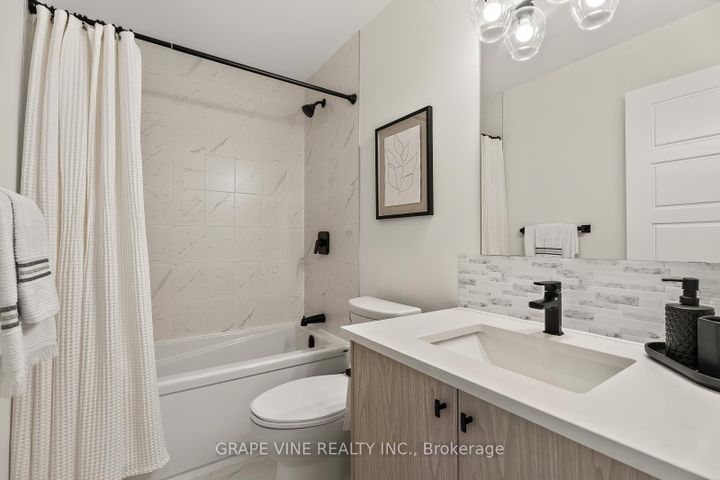 Photo 33 at 369 Olivenite Private, Nepean (Heritage Park), Ottawa