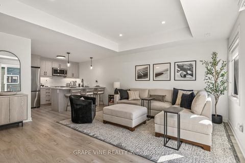Photo 8 at 369 Olivenite Private, Nepean (Heritage Park), Ottawa