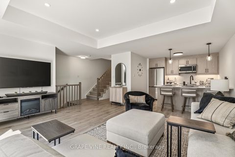 Photo 9 at 369 Olivenite Private, Nepean (Heritage Park), Ottawa