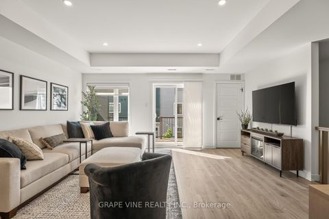 Photo 11 at 369 Olivenite Private, Nepean (Heritage Park), Ottawa