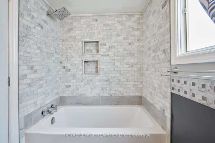 Photo 11 at 87 Grady Crescent, Nepean (Sheahan Estates/Trend Village), Ottawa