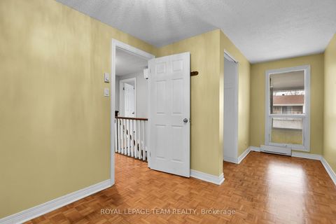 Photo 14 at 87 Grady Crescent, Nepean (Sheahan Estates/Trend Village), Ottawa