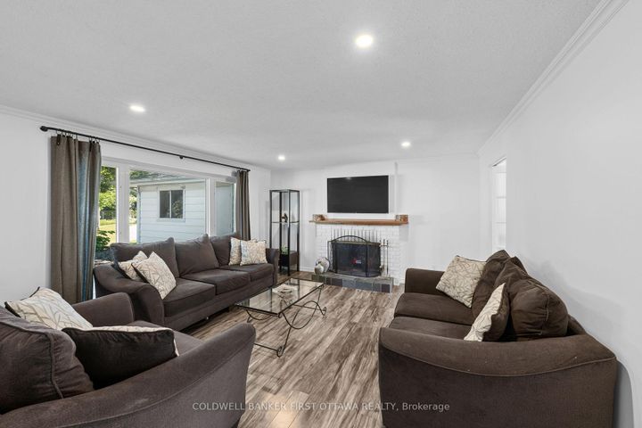 Photo 5 at 12 Bradgate Drive, Nepean (Briargreen), Ottawa