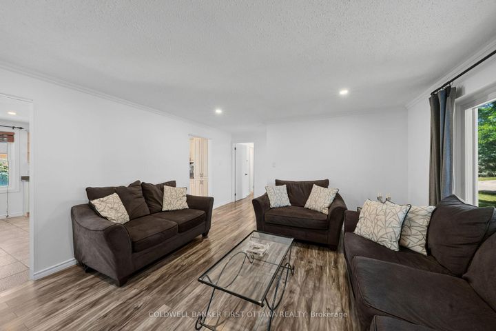 Photo 7 at 12 Bradgate Drive, Nepean (Briargreen), Ottawa