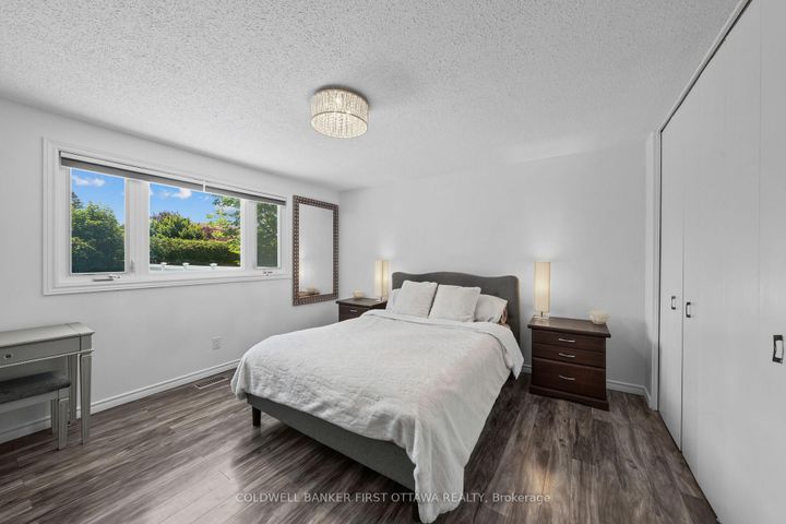 Photo 18 at 12 Bradgate Drive, Nepean (Briargreen), Ottawa