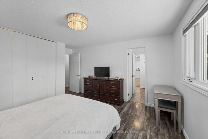 Photo 19 at 12 Bradgate Drive, Nepean (Briargreen), Ottawa