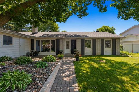 Photo 3 at 12 Bradgate Drive, Nepean (Briargreen), Ottawa