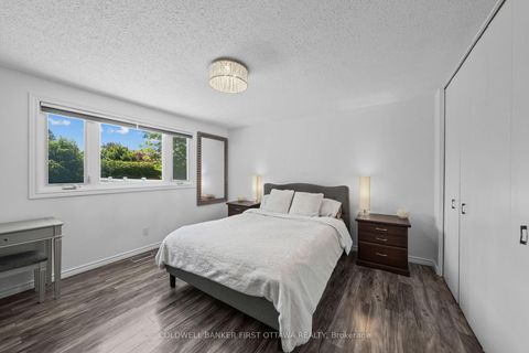 Photo 18 at 12 Bradgate Drive, Nepean (Briargreen), Ottawa