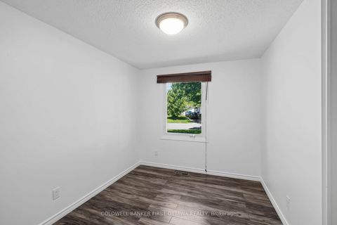 Photo 23 at 12 Bradgate Drive, Nepean (Briargreen), Ottawa