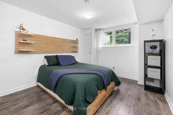 Photo 23 at 40 Woodmount Crescent, Nepean (Borden Farm/Stewart Farm/Carleton Heights/Parkwood Hills), Ottawa