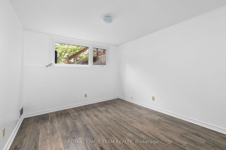 Photo 25 at 40 Woodmount Crescent, Nepean (Borden Farm/Stewart Farm/Carleton Heights/Parkwood Hills), Ottawa