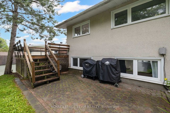 Photo 29 at 40 Woodmount Crescent, Nepean (Borden Farm/Stewart Farm/Carleton Heights/Parkwood Hills), Ottawa