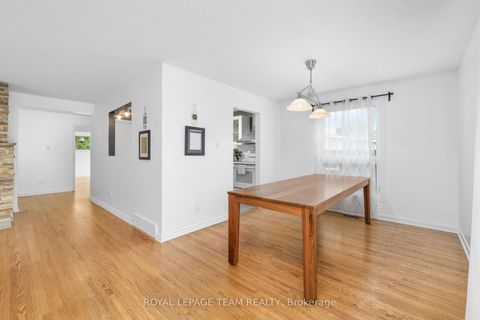 Photo 8 at 40 Woodmount Crescent, Nepean (Borden Farm/Stewart Farm/Carleton Heights/Parkwood Hills), Ottawa