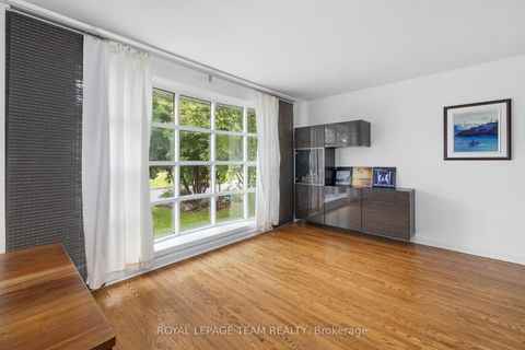 Photo 9 at 40 Woodmount Crescent, Nepean (Borden Farm/Stewart Farm/Carleton Heights/Parkwood Hills), Ottawa