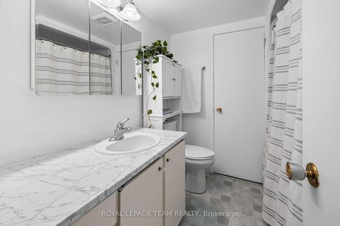 Photo 26 at 40 Woodmount Crescent, Nepean (Borden Farm/Stewart Farm/Carleton Heights/Parkwood Hills), Ottawa