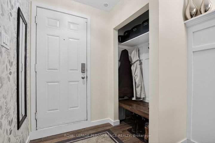 Photo 3 at B - 135 Harthill Way, Nepean (Heritage Park), Ottawa