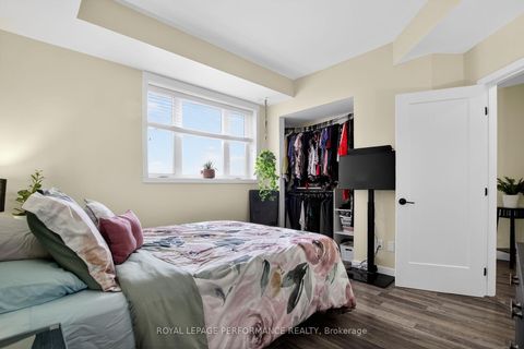 Photo 29 at B - 135 Harthill Way, Nepean (Heritage Park), Ottawa