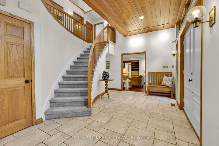 Photo 3 at 7 Mid Pines Grove, Nepean (Cedar Hill/Orchard Estates), Ottawa