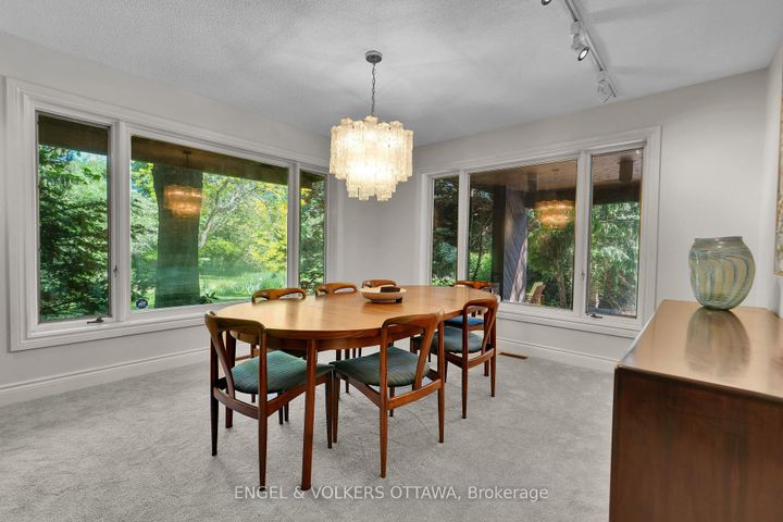 Photo 6 at 7 Mid Pines Grove, Nepean (Cedar Hill/Orchard Estates), Ottawa