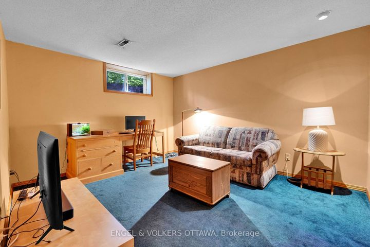 Photo 36 at 7 Mid Pines Grove, Nepean (Cedar Hill/Orchard Estates), Ottawa