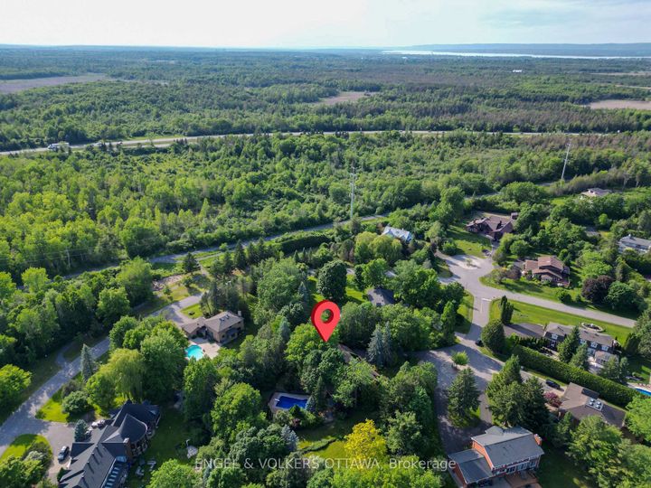 Photo 46 at 7 Mid Pines Grove, Nepean (Cedar Hill/Orchard Estates), Ottawa