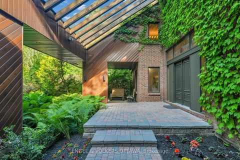 Photo 2 at 7 Mid Pines Grove, Nepean (Cedar Hill/Orchard Estates), Ottawa