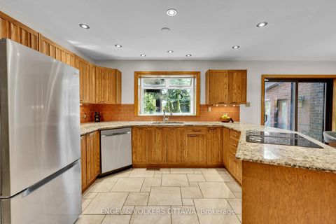Photo 8 at 7 Mid Pines Grove, Nepean (Cedar Hill/Orchard Estates), Ottawa