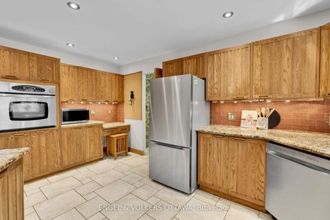 Photo 9 at 7 Mid Pines Grove, Nepean (Cedar Hill/Orchard Estates), Ottawa