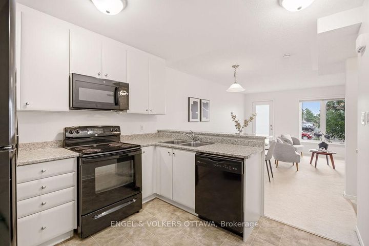 Photo 7 at 270 Espin Heights, Nepean (Stonebridge), Ottawa
