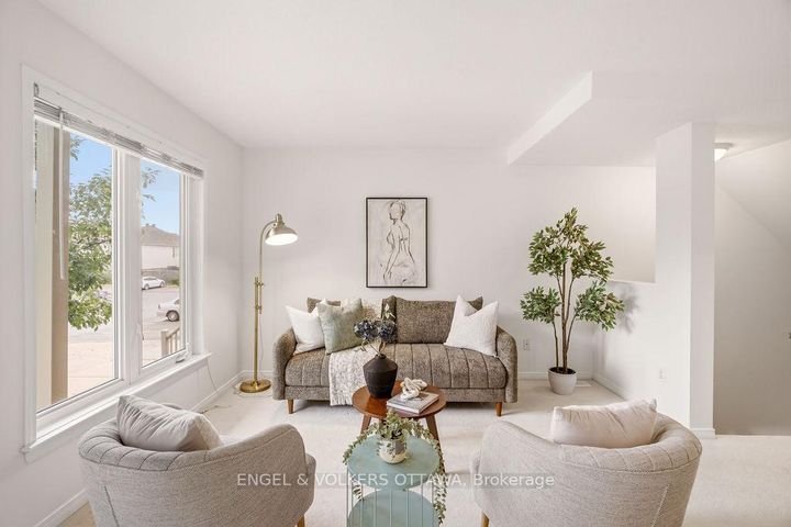 Photo 12 at 270 Espin Heights, Nepean (Stonebridge), Ottawa