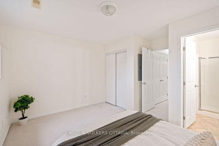 Photo 18 at 270 Espin Heights, Nepean (Stonebridge), Ottawa