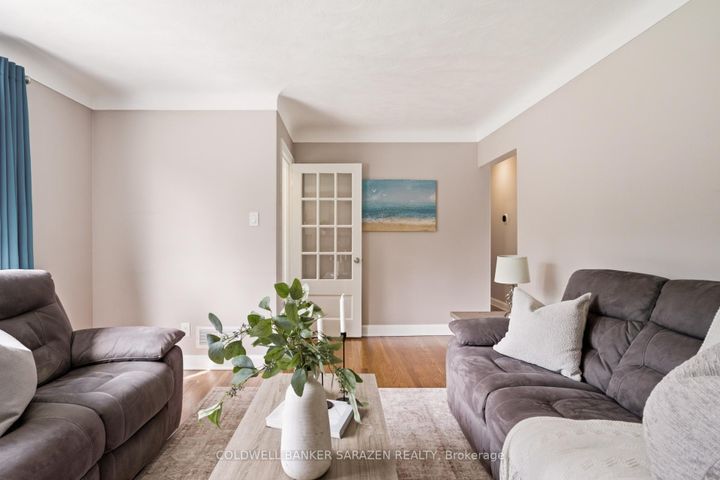 Photo 13 at 79 St Claire Avenue, Nepean (Meadowlands/St. Claire Gardens), Ottawa