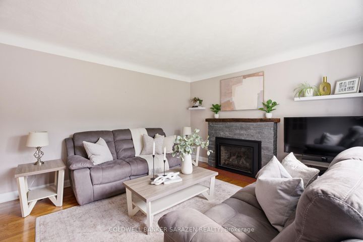 Photo 15 at 79 St Claire Avenue, Nepean (Meadowlands/St. Claire Gardens), Ottawa