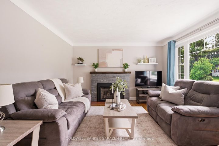 Photo 17 at 79 St Claire Avenue, Nepean (Meadowlands/St. Claire Gardens), Ottawa