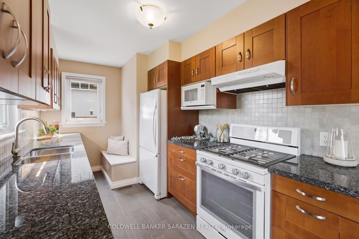 Photo 23 at 79 St Claire Avenue, Nepean (Meadowlands/St. Claire Gardens), Ottawa