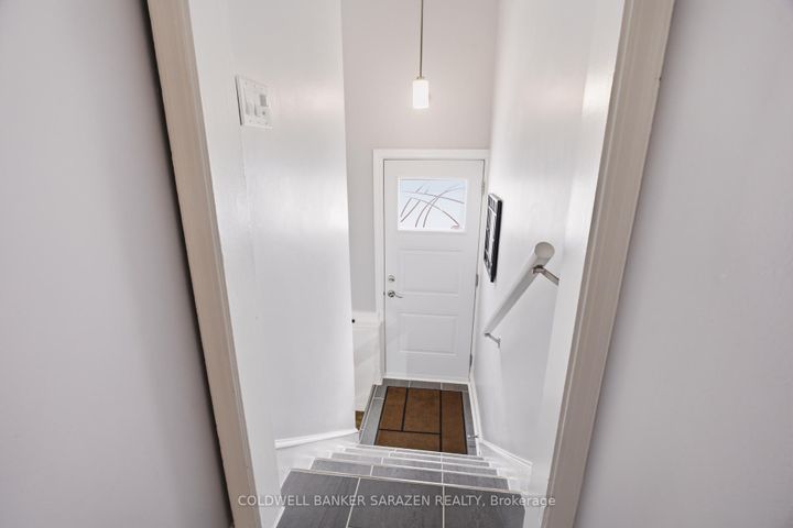 Photo 31 at 79 St Claire Avenue, Nepean (Meadowlands/St. Claire Gardens), Ottawa