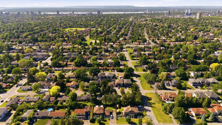 Photo 39 at 79 St Claire Avenue, Nepean (Meadowlands/St. Claire Gardens), Ottawa