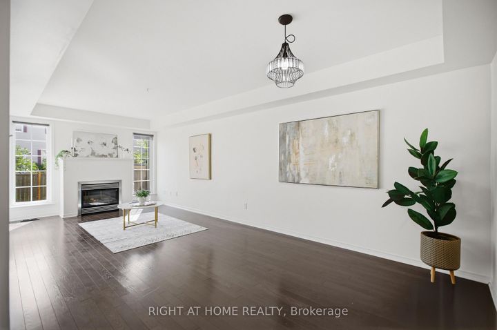 Photo 7 at 644 Kilbirnie Drive, Nepean (Stonebridge), Ottawa