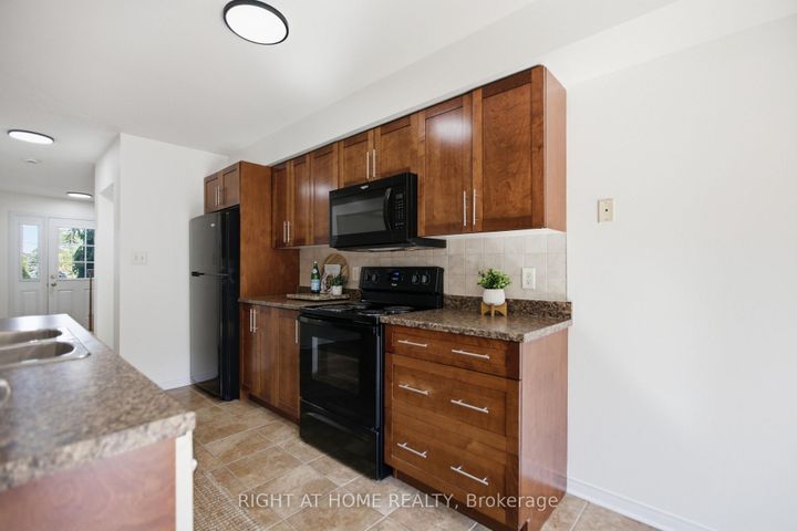Photo 14 at 644 Kilbirnie Drive, Nepean (Stonebridge), Ottawa
