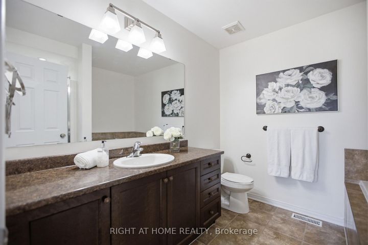 Photo 25 at 644 Kilbirnie Drive, Nepean (Stonebridge), Ottawa