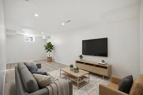 Photo 37 at 644 Kilbirnie Drive, Nepean (Stonebridge), Ottawa