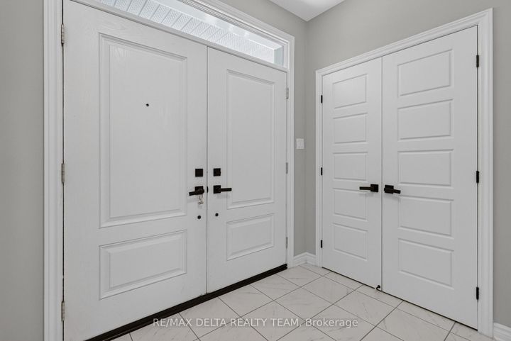 Photo 4 at 2834 Grand Canal Street, Nepean (Half Moon Bay), Ottawa