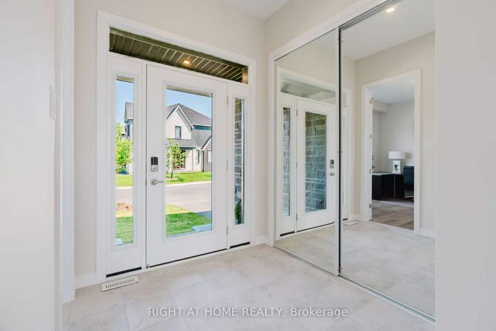 Photo 4 at 517 Elation Heights, Nepean (Heritage Park), Ottawa