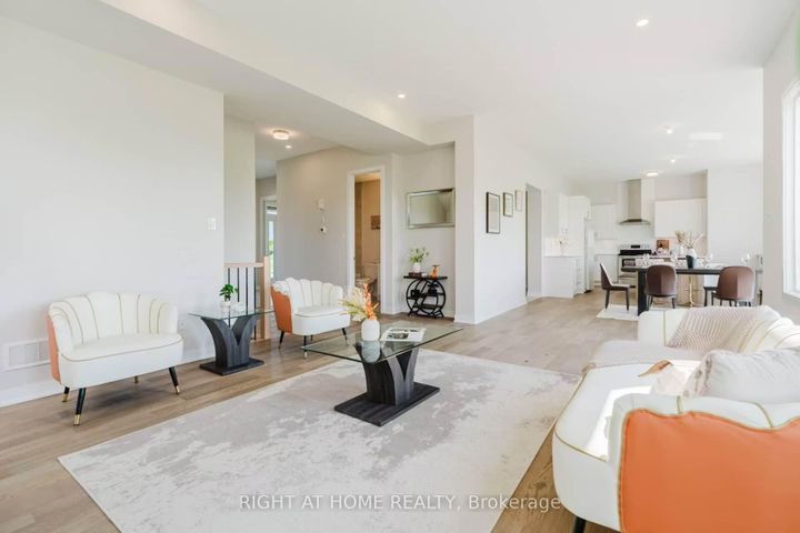 Photo 7 at 517 Elation Heights, Nepean (Heritage Park), Ottawa
